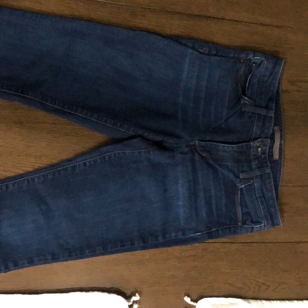 Joe’s. Denim. Dark wash. Straight leg.